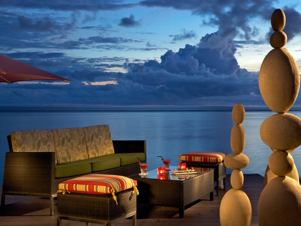 Sugar Beach Resort - romantic sunset evening